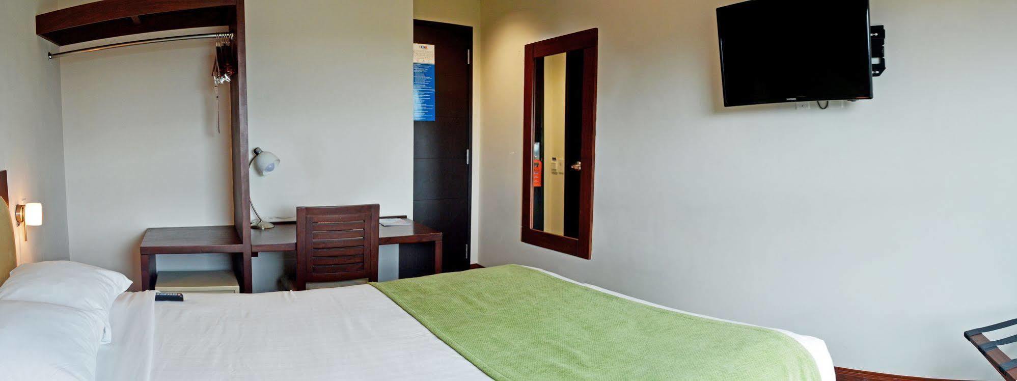 Hotel Hex Estelí エクステリア 写真